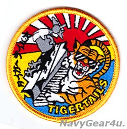 画像1: VAW-125 TIGERTAILS "タイガーテイルズ"フライデーショルダーパッチ（FDNF Ver./ベルクロ有無）