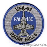 VFA-37 RAGIN' BULLS F/A-18Eショルダーバレットパッチ（ブルー/グレイ/ベルクロ有無）