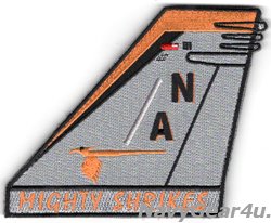 画像1: VFA-94 MIGHTY SHRIKEST F/A-18E NA200 CAGバード垂直尾翼パッチ（ベルクロ付き）