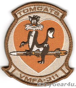 画像1: VMFA-311 TOMCATS 部隊パッチ（デザート/ベルクロ付き）