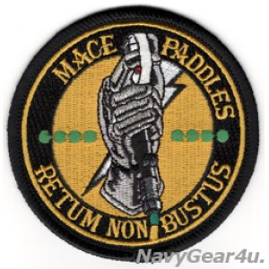 画像: VFA-27 ROYAL MACES "MACE PADDLES" LSOショルダーバレットパッチ（ベルクロ有無）