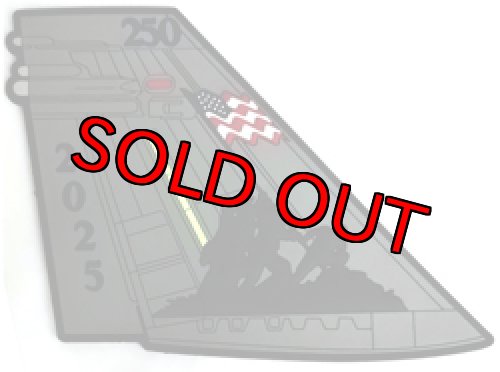 画像2: VMFA-112 COWBOYS F/A-18D米海兵隊創設250周年SEMIQUINCENTENNIAL記念塗装機PVC垂直尾翼パッチ（ベルクロ付き）