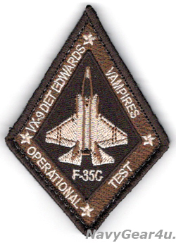 画像1: VX-9 VAMPIRES DETエドワーズ F-35Cショルダーパッチ (デザート/ベルクロ付き)